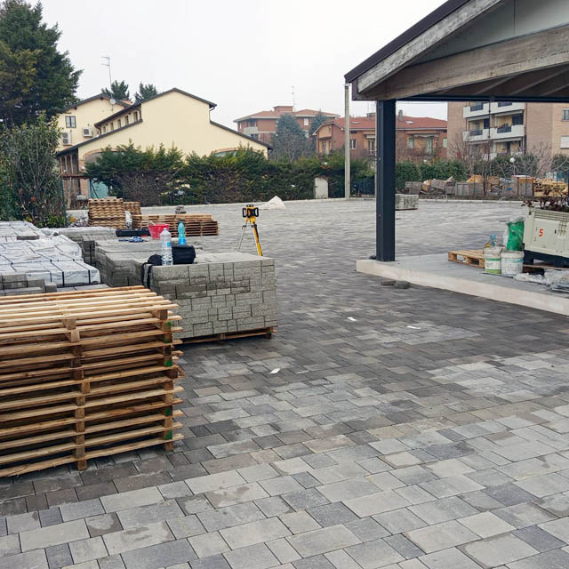 Pavimentazioni con Autobloccanti, sassi o beole a Fidenza